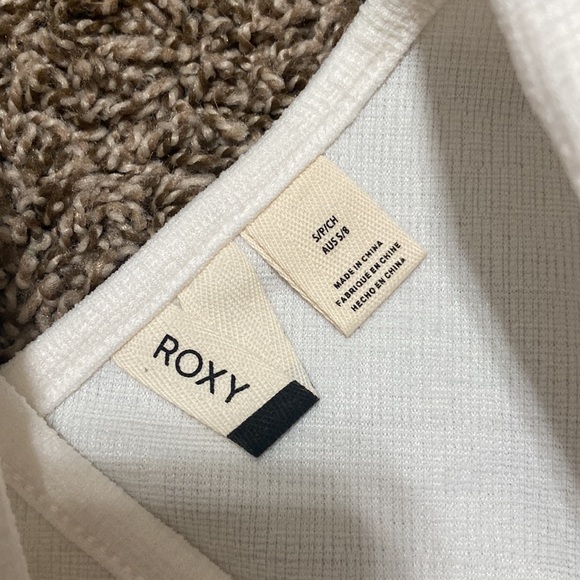 Roxy White Halter Cross Back Cropped Top Size S - Picture 2 of 4